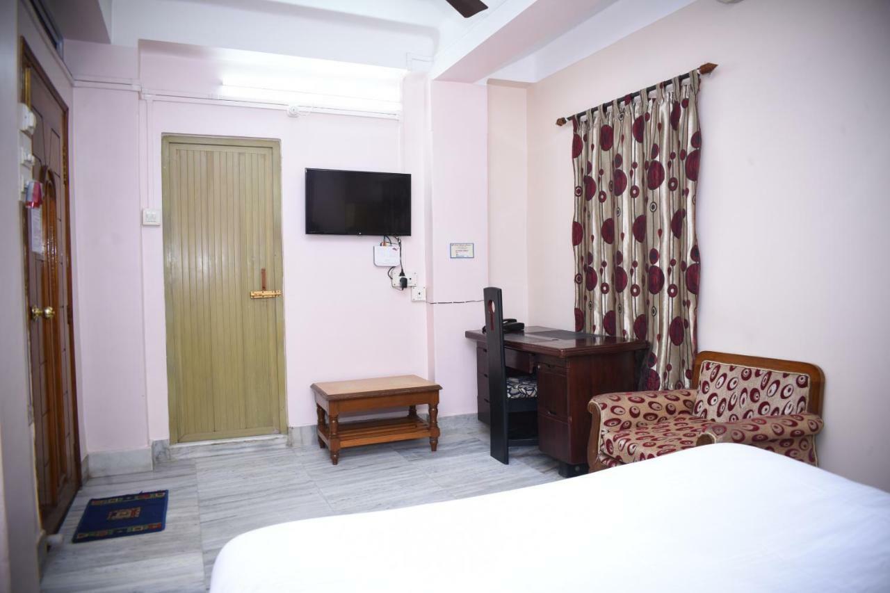 Spot On 37646 Hotel Centre Palace Silchar Luaran gambar